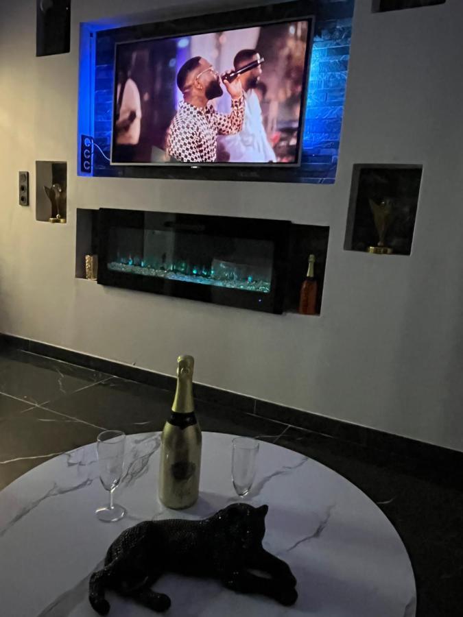 Jacuzzi Netflix Appartement
