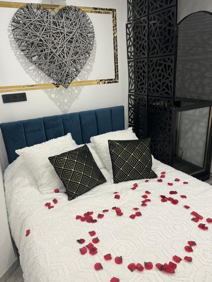 Appartement Jacuzzi Netflix Marseille